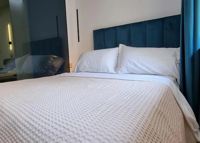 Deluxe Apartment Bllok
